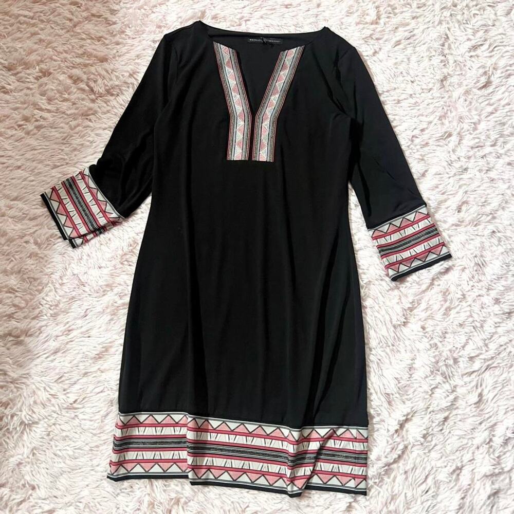 White House Black Market Artisan Aztec Trim Embroidered V-neck‎ Knit Shift Dress